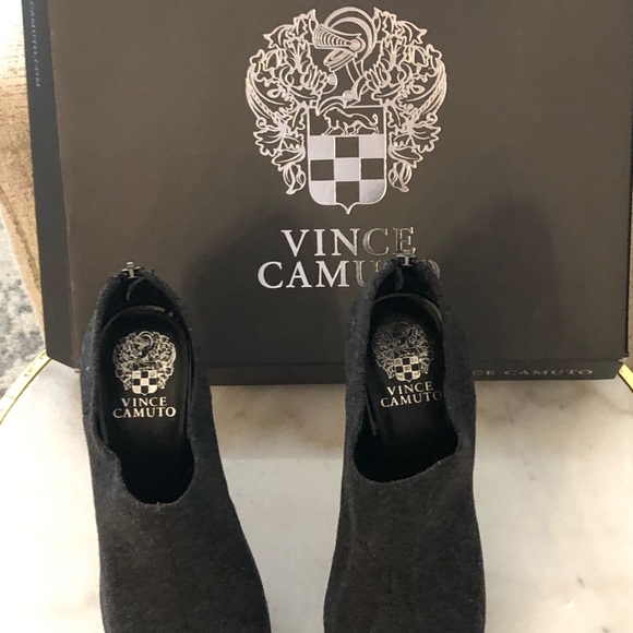 - Vince Camuto Heels HOST PICK 7-11-21 HP 2X - Picture 10 of 16